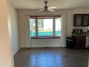 2 Dyer Dr in Latham, NY - Building Photo - Building Photo