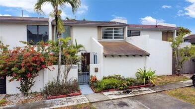 10921 SW 70th Terrace in Miami, FL - Building Photo - Building Photo
