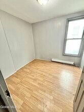 1738 Van Vranken Ave. in Schenectady, NY - Building Photo - Building Photo