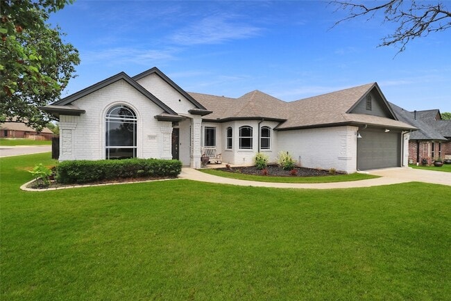 property at 1101 BreAnne Ct