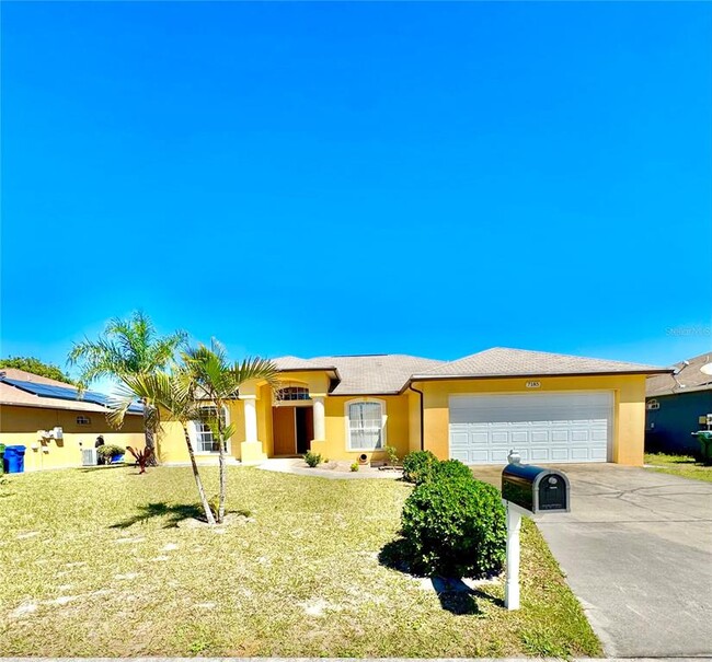 7185 Summit Dr in Winter Haven, FL - Building Photo - Building Photo