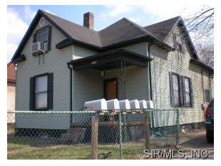 2104 Washington St in Granite City, IL - Foto de edificio