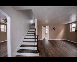 924 James St in Turtle Creek, PA - Building Photo - Building Photo