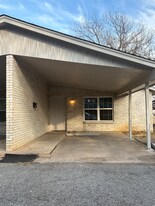 1106 N Sam Rayburn Fwy, Unit 1106 in Sherman, TX - Building Photo