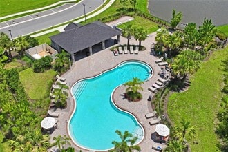 6240 Fairmont Ln in Palmetto, FL - Building Photo - Building Photo