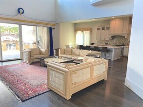 4642 Devon St in Houston, TX - Building Photo - Building Photo