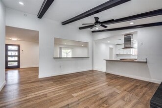 3229 Merrell Cir in Dallas, TX - Building Photo - Building Photo