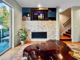 2445A 55th Ave SW in Seattle, WA - Building Photo