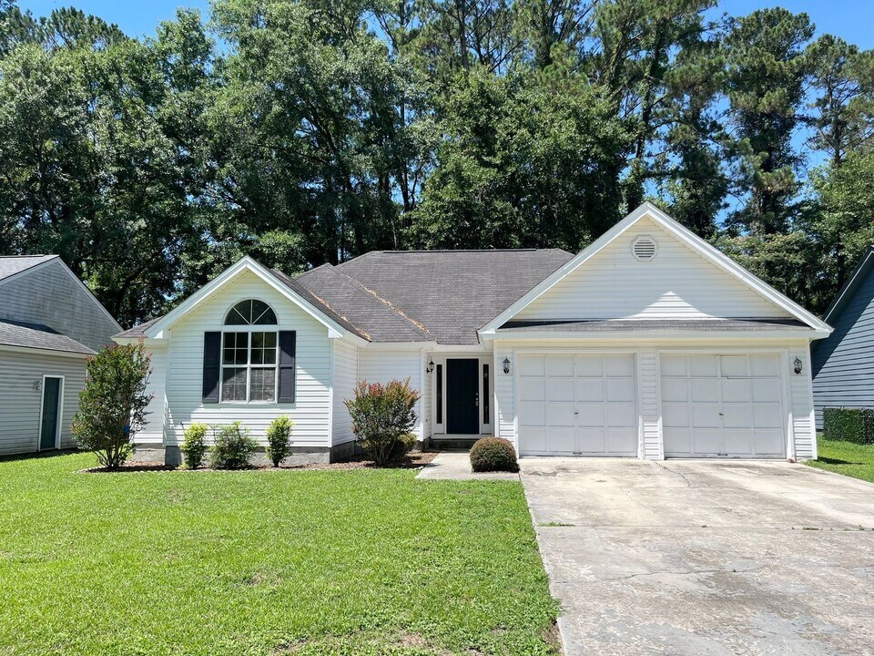211 Sugar Mill Dr in Savannah, GA - Building Photo