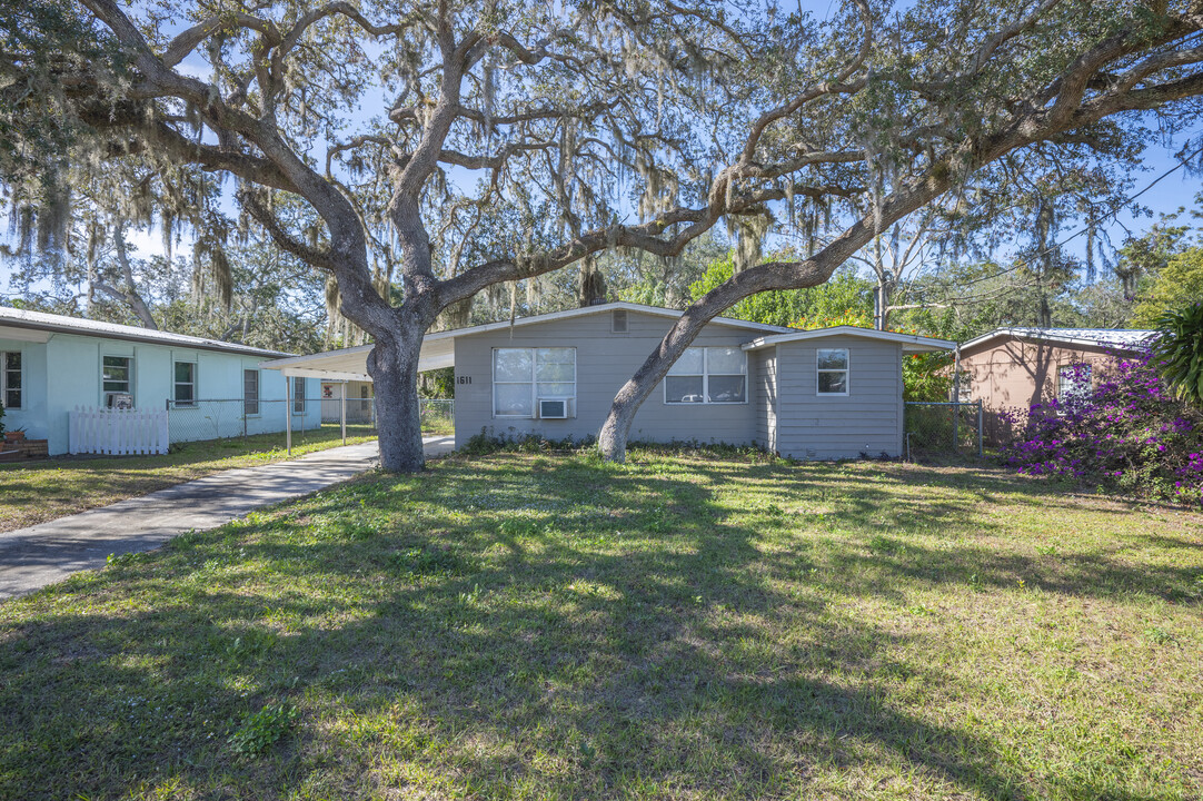 1611 Rainbow Ave in Sebring, FL - Building Photo