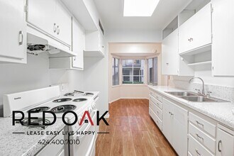 220 Mira Mar Ave in Long Beach, CA - Building Photo - Building Photo