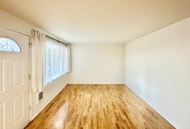 5101 Ravenna Ave NE
