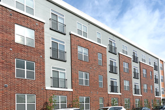 The Flats at 345 in Lexington, KY - Foto de edificio - Building Photo