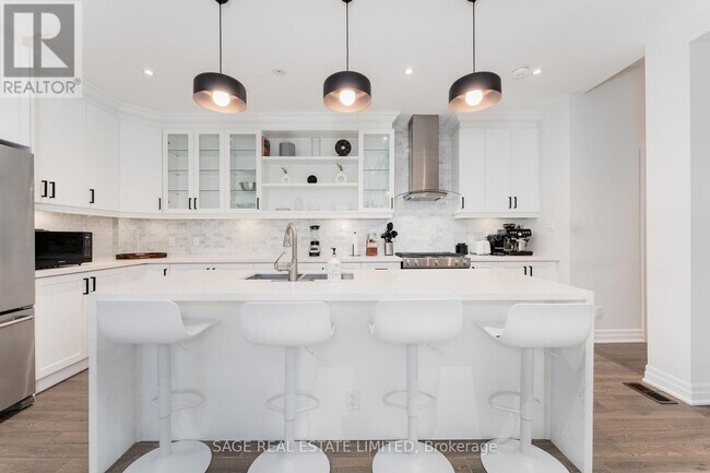 135 Macdonell Ave in Toronto, ON - Building Photo - Building Photo