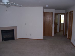 St. Andrews Place II in Cedar Rapids, IA - Building Photo - Building Photo