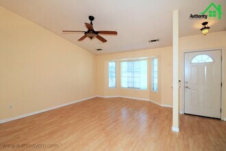 1785 Trumpet Dr in Redding, CA - Building Photo - Building Photo