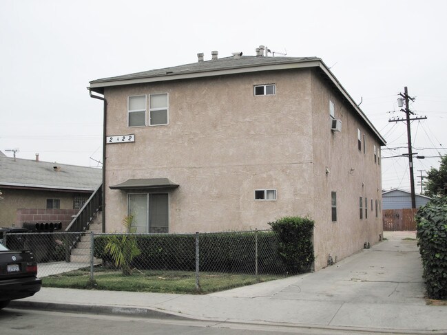 2422 Sale Pl in Huntington Park, CA - Building Photo - Building Photo