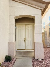 9811 Sedona Shrine Ave in Las Vegas, NV - Building Photo - Building Photo