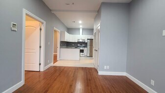 100 Griffith St, Unit 3L in Jersey City, NJ - Building Photo