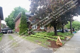 390 Holland Ave in Ottawa, ON - Building Photo - Building Photo