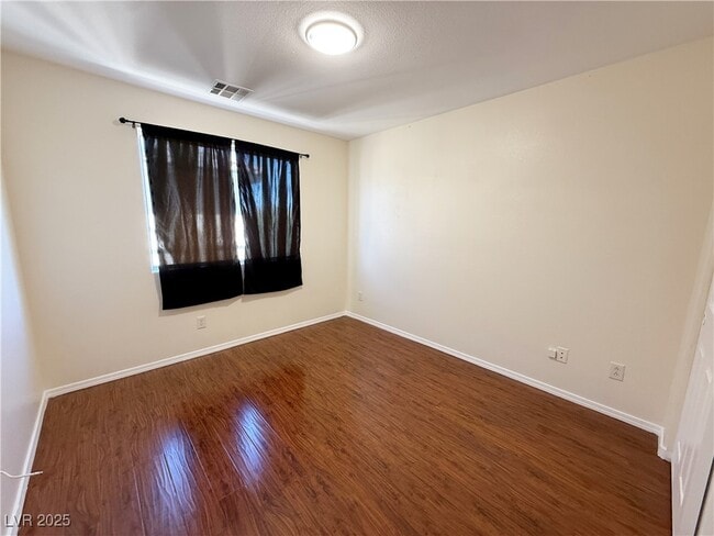 property at 1072 Valetta Flat Ave