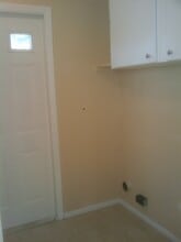 247 Royal Palms Dr, Unit Front Unit in Largo, FL - Foto de edificio - Building Photo