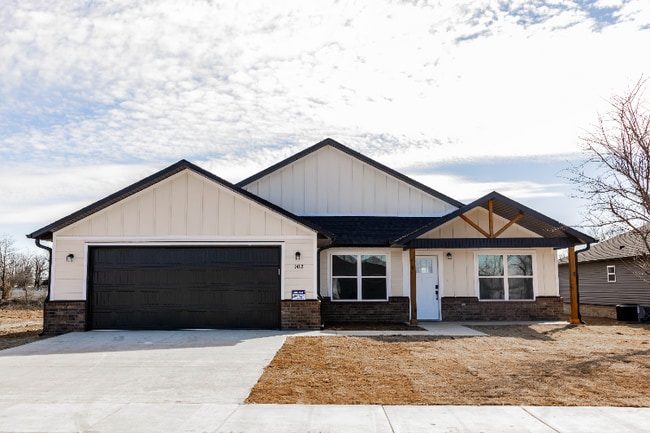 property at 1412 E Emelyn Ln