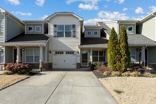 911 Keepsake Diamond Ln in Murfreesboro, TN - Building Photo