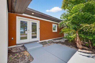 3102 Dupont St S in Gulfport, FL - Building Photo - Building Photo