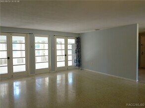 1080 N Hollywood Cir in Crystal River, FL - Building Photo - Building Photo