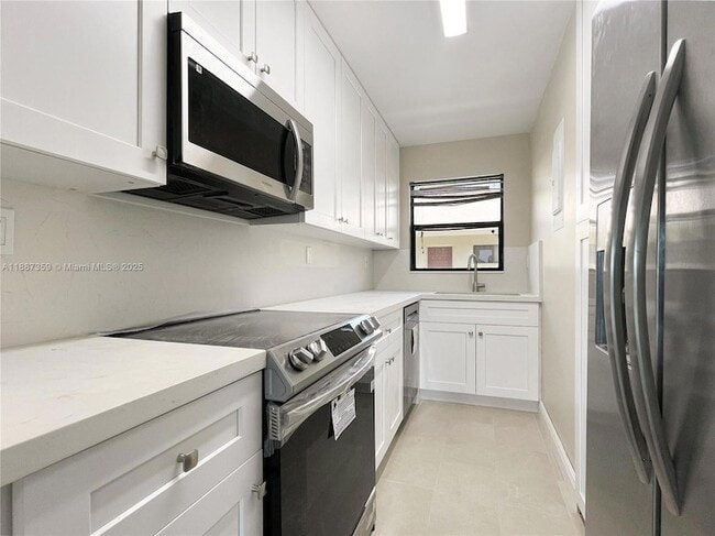 650 NE 149th St, Unit 502A in Miami, FL - Building Photo - Building Photo