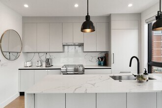 75 W Broadway in Boston, MA - Building Photo - Building Photo