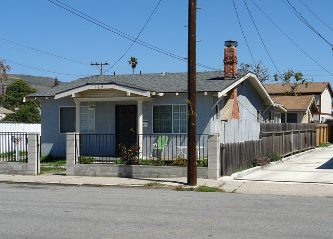 169 W Park Row Ave in Ventura, CA - Building Photo - Building Photo