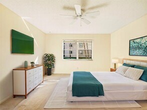 6090 N Sabal Palm Blvd in Tamarac, FL - Building Photo - Building Photo