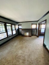 12905 Arliss Dr in Lakewood, OH - Building Photo - Building Photo