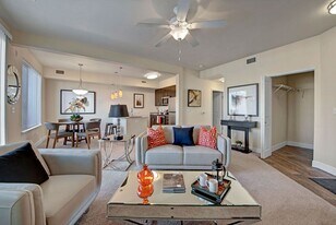 Vista View in Colorado Springs, CO - Building Photo