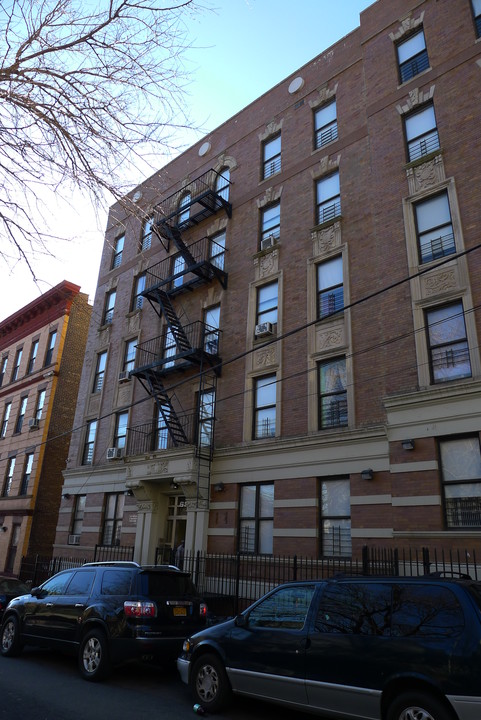 636 E 170th St in Bronx, NY - Building Photo