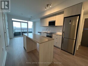 2088 James St in Burlington, ON - Building Photo - Building Photo