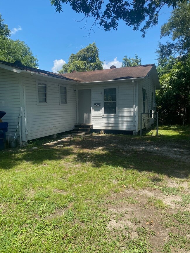 property at 312 N Royal St