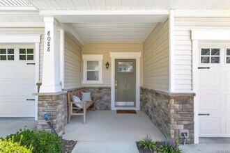 8088 Bisbrooke Ct in Mechanicsville, VA - Building Photo - Building Photo