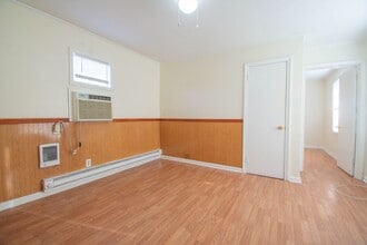 401 Eva Cir in Spring Lake, NC - Building Photo - Building Photo