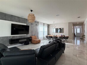 2422 Riverbank Cv in Kissimmee, FL - Building Photo - Building Photo