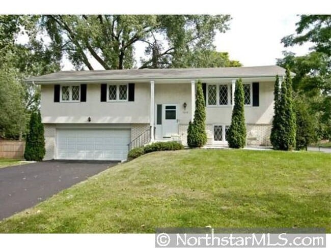 property at 1135 Welcome Cir