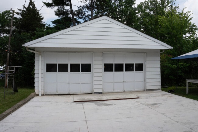 11021 Lincoln Ave in Garfield Heights, OH - Building Photo - Building Photo