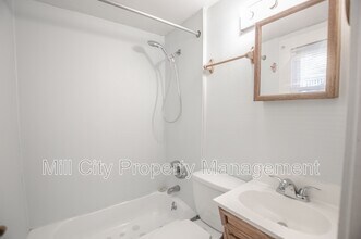 126 Harrison St in Manchester, NH - Building Photo - Building Photo