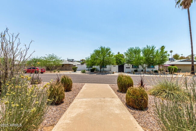 3540 E Montecito Ave in Phoenix, AZ - Building Photo - Building Photo