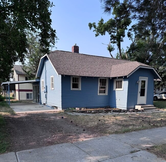 property at 1833 S 14th St W