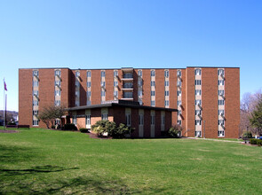 Lee Park Towers in Hanover Township, PA - Building Photo - Building Photo