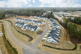 Wadsworth Manor in Spartanburg, SC - Building Photo - Building Photo