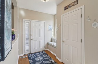 2433 Golf Ridge Cir in Naperville, IL - Foto de edificio - Building Photo